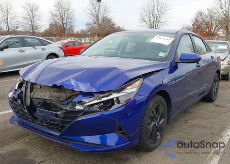 2022 Hyundai Elantra Hybrid Blue z USA, uszkodzony, nr VIN KMHLM4AJ7NU031533